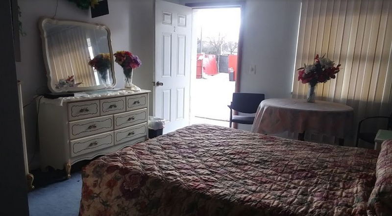 War-Del Motel - Web Listing Photo (newer photo)